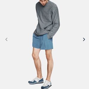 Outdoor voices graphite upstate crewneck w/ pocket